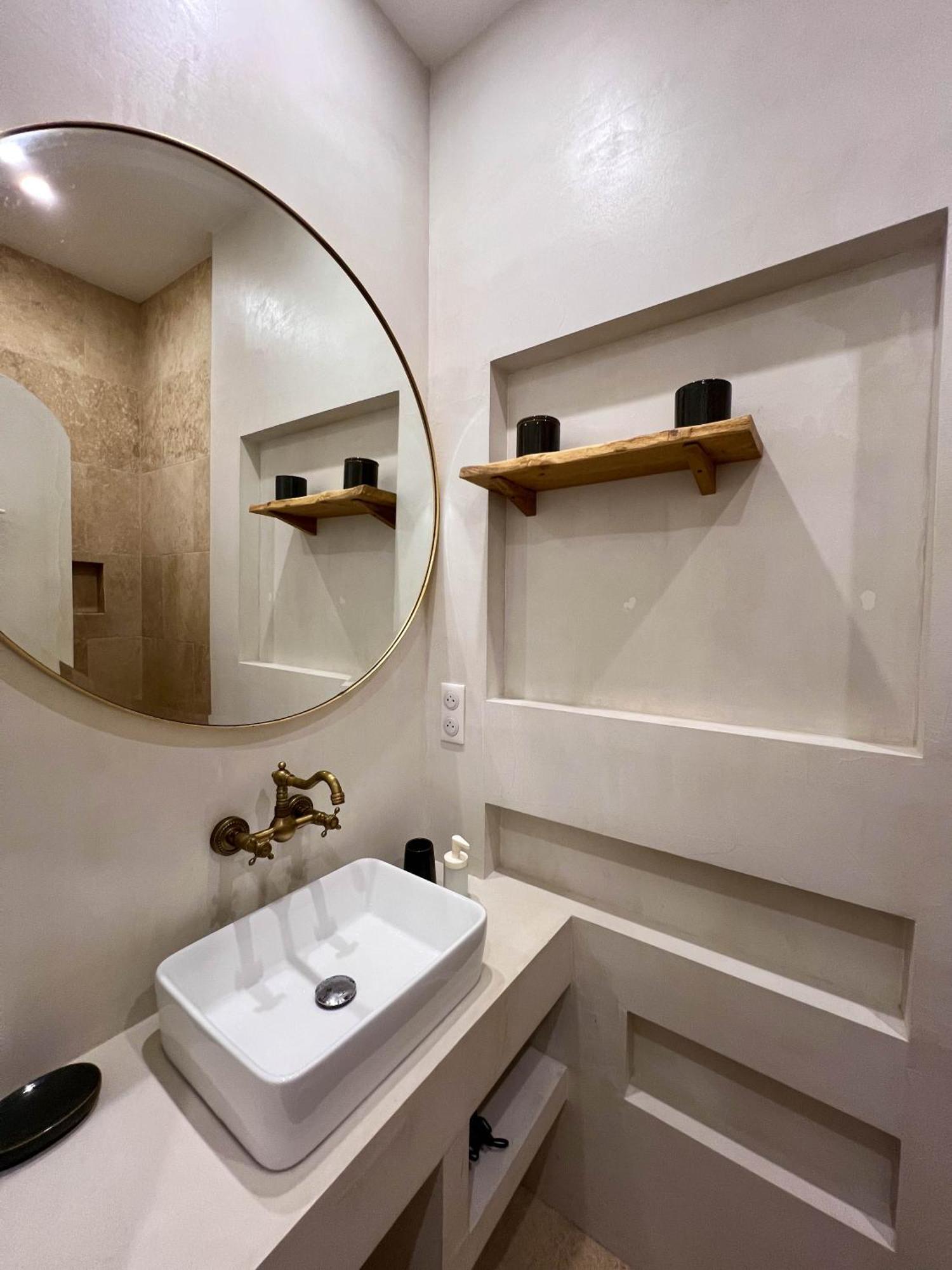 Apartment Chic Et Boheme A Endoume, A Deux Pas Du Vieux-port *